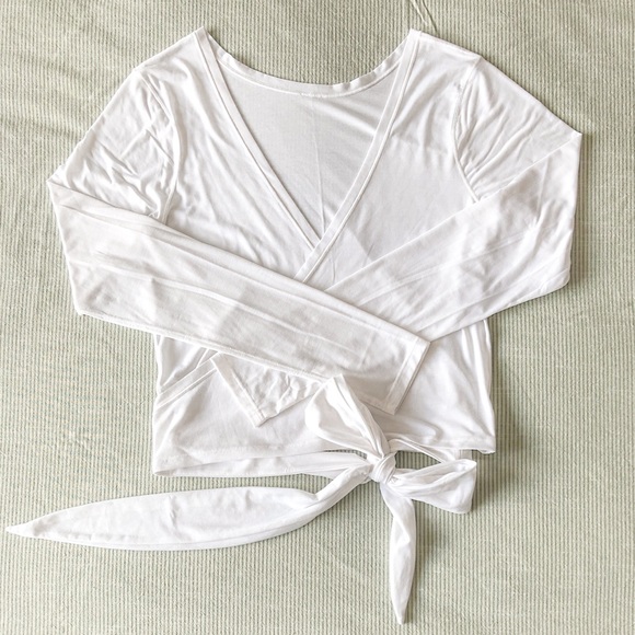 lululemon athletica Tops - NWOT It’s a Tie Long Sleeve (white)